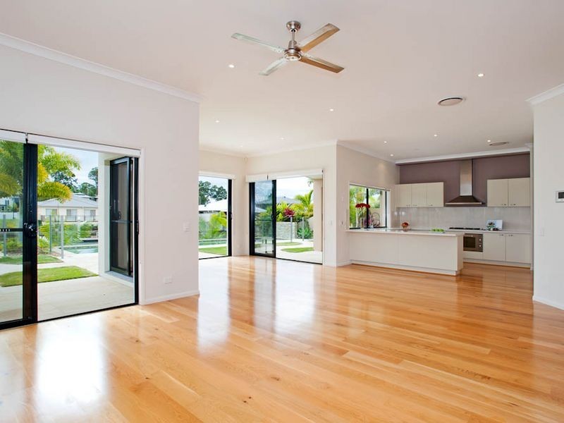 9 North Quay Drive, Biggera Waters QLD 4216