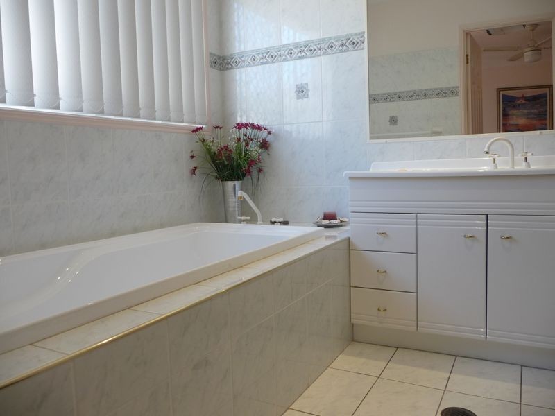 60 Monterey Keys Drive, Monterey Keys QLD 4212