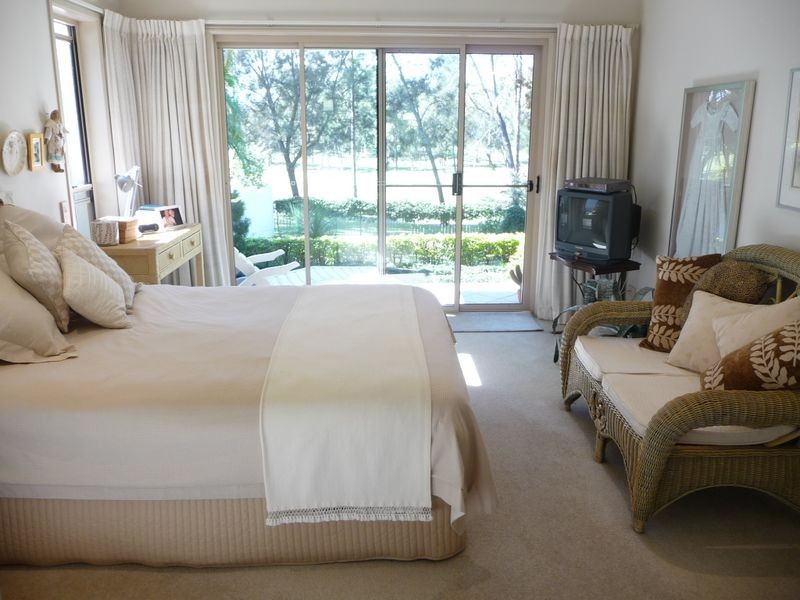 61 Chichester Drive, Arundel QLD 4214
