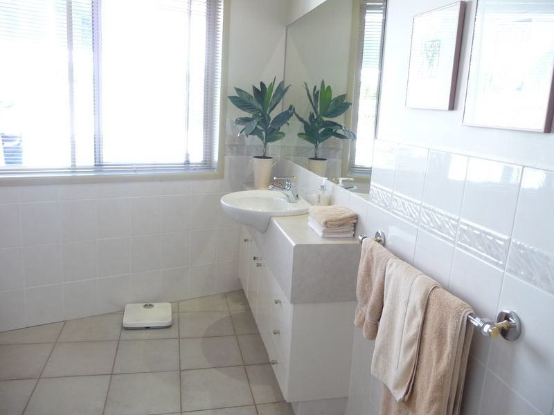 61 Chichester Drive, Arundel QLD 4214
