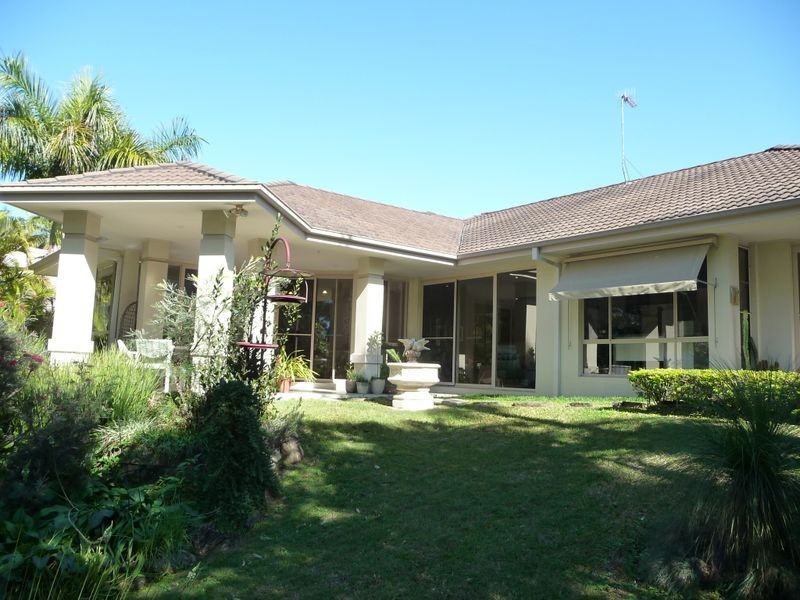 61 Chichester Drive, Arundel QLD 4214