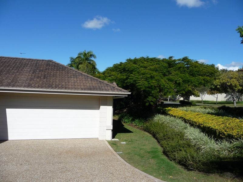 61 Chichester Drive, Arundel QLD 4214
