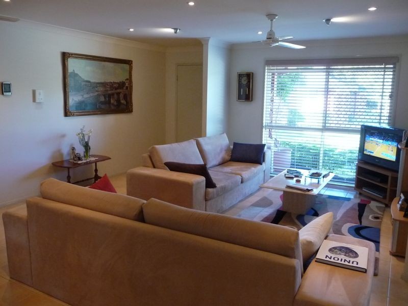 12/400 Pine Ridge Rd, Coombabah QLD 4216