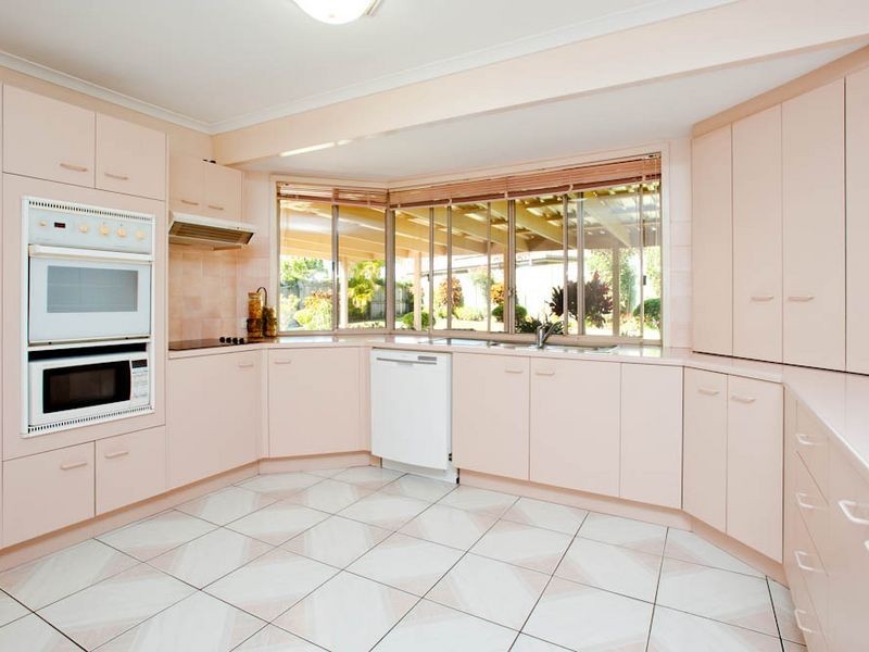 13 Goulburn Close, Arundel QLD 4214