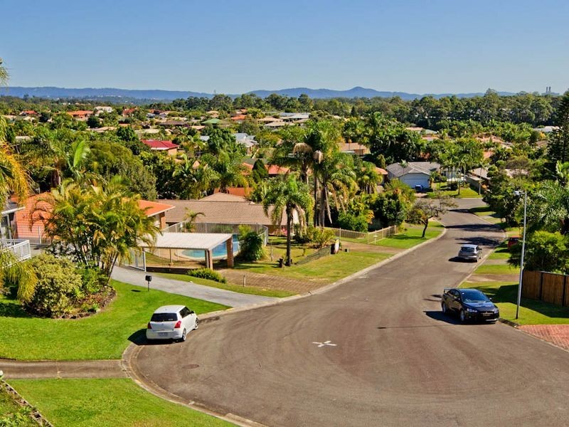 13 Goulburn Close, Arundel QLD 4214