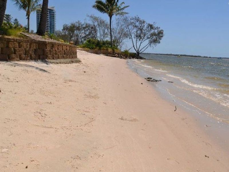 3/204 Marine Parade Labrador, Labrador QLD 4215