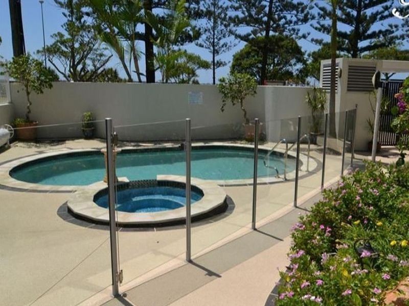 3/204 Marine Parade Labrador, Labrador QLD 4215