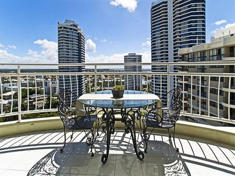 15a/5 Bayview Street, Runaway Bay QLD 4216