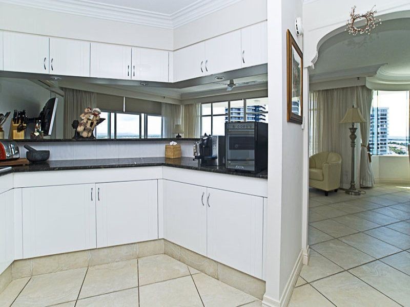 15a/5 Bayview Street, Runaway Bay QLD 4216