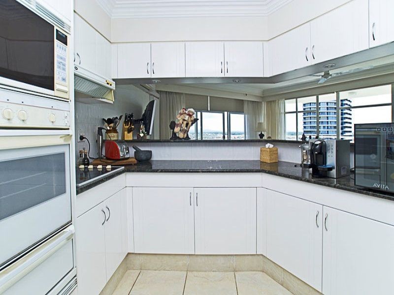 15a/5 Bayview Street, Runaway Bay QLD 4216