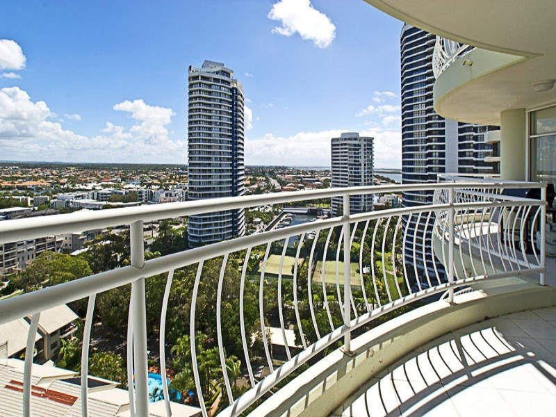 15a/5 Bayview Street, Runaway Bay QLD 4216