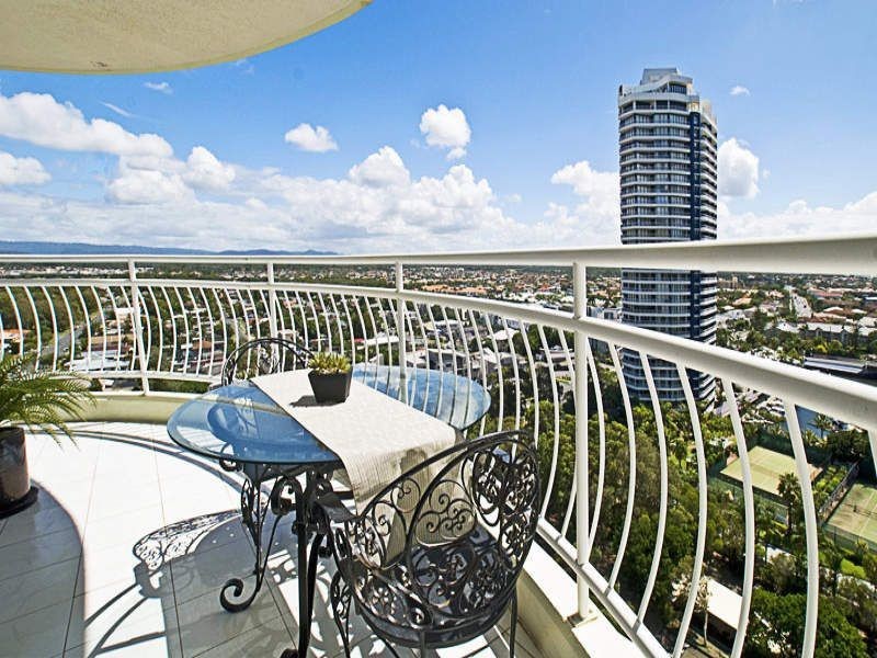 15a/5 Bayview Street, Runaway Bay QLD 4216