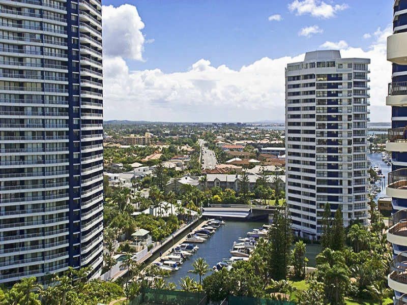 15a/5 Bayview Street, Runaway Bay QLD 4216