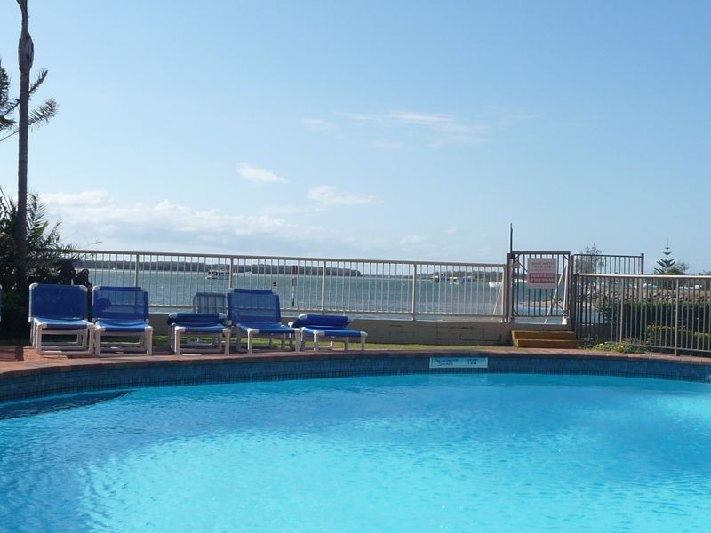 17/9 Bayview Street, Runaway Bay QLD 4216