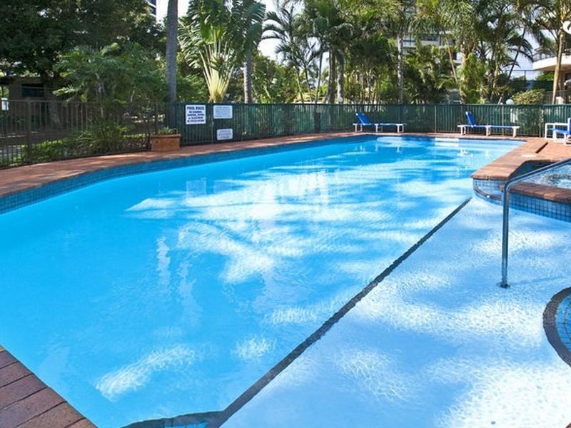 17/9 Bayview Street, Runaway Bay QLD 4216