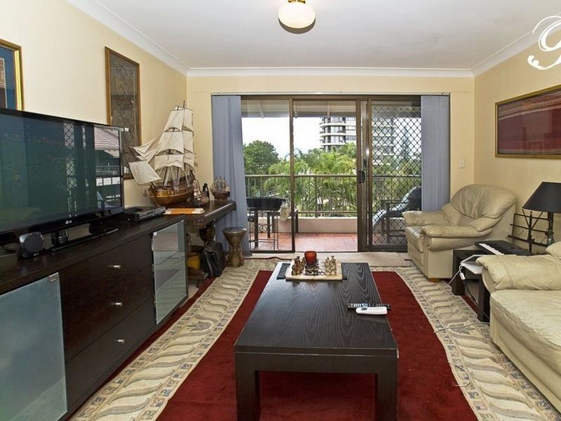 17/9 Bayview Street, Runaway Bay QLD 4216