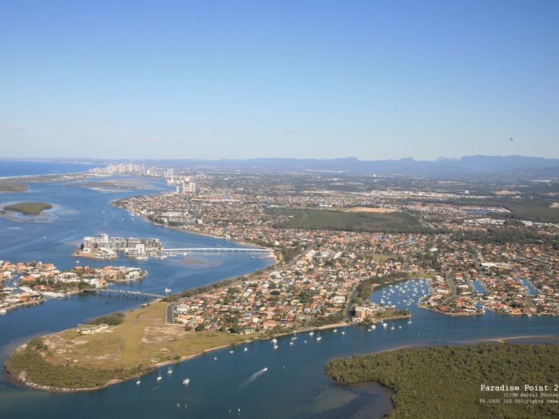 70 Sovereign Mile, Sovereign Islands QLD 4216