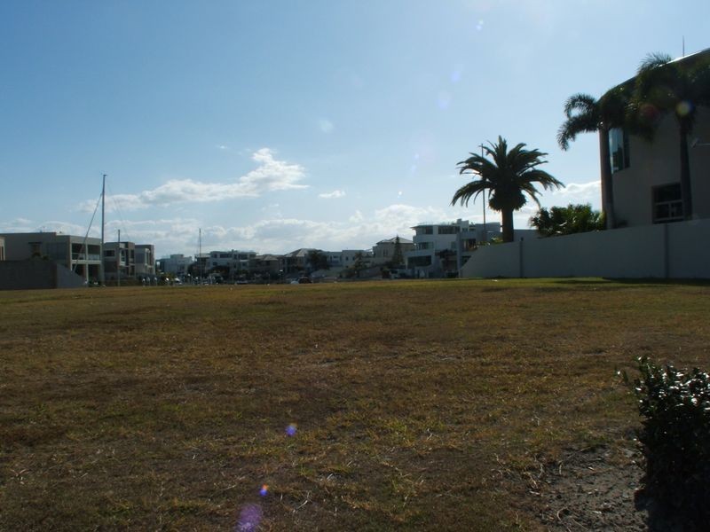 70 Sovereign Mile, Sovereign Islands QLD 4216