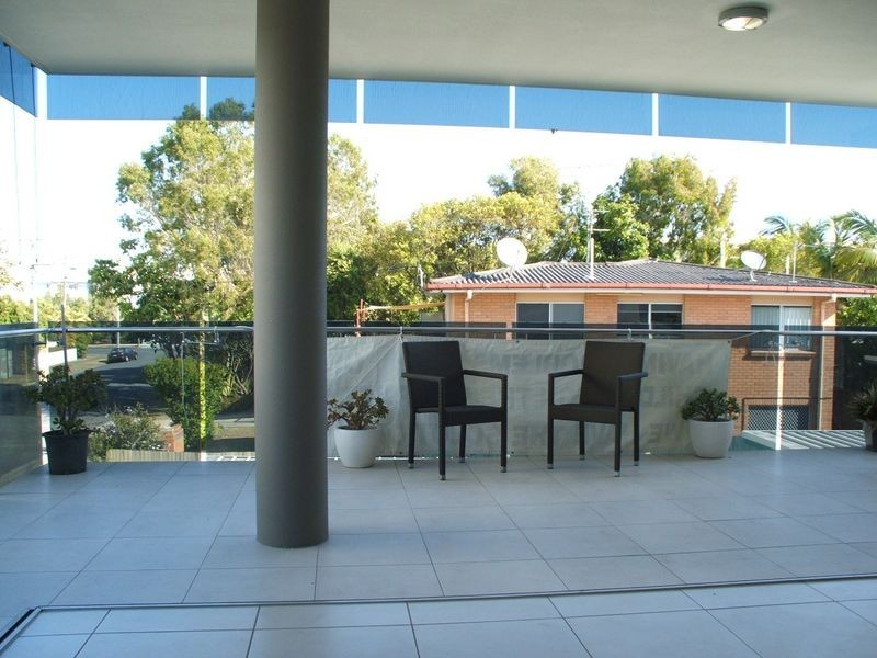 4/10 Imperial Parade, Labrador QLD 4215