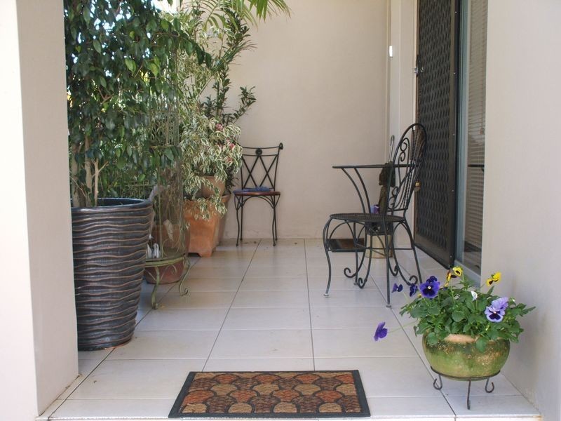 69 Jacaranda Avenue, Hollywell QLD 4216