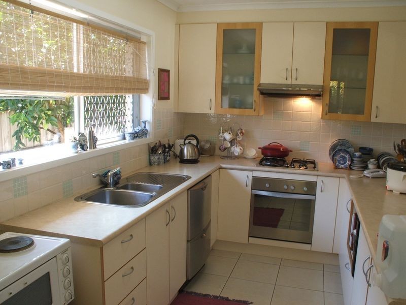 69 Jacaranda Avenue, Hollywell QLD 4216