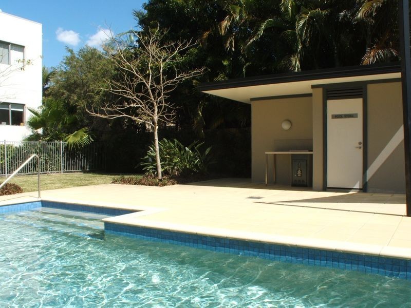 15/12-18 Bayview Street, Runaway Bay QLD 4216