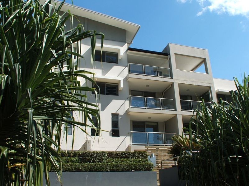 15/12-18 Bayview Street, Runaway Bay QLD 4216