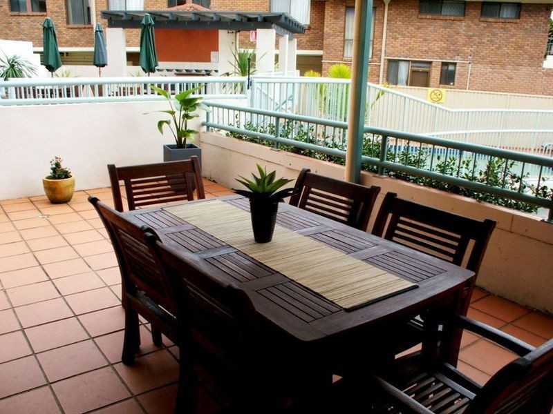 3/7 Robert Street, Labrador QLD 4215