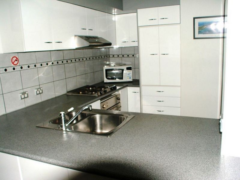 3/7 Robert Street, Labrador QLD 4215