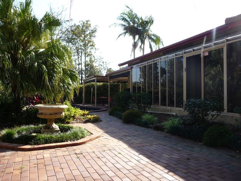 42 Peter Thomson Drive, Parkwood QLD 4214