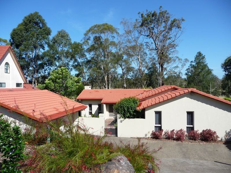 42 Peter Thomson Drive, Parkwood QLD 4214