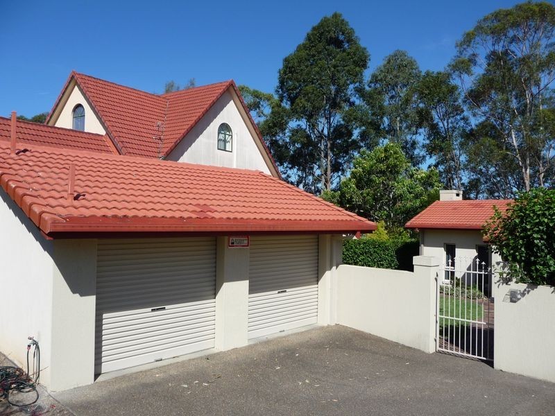 42 Peter Thomson Drive, Parkwood QLD 4214