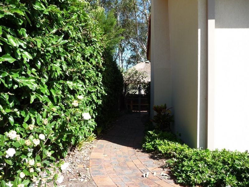 42 Peter Thomson Drive, Parkwood QLD 4214