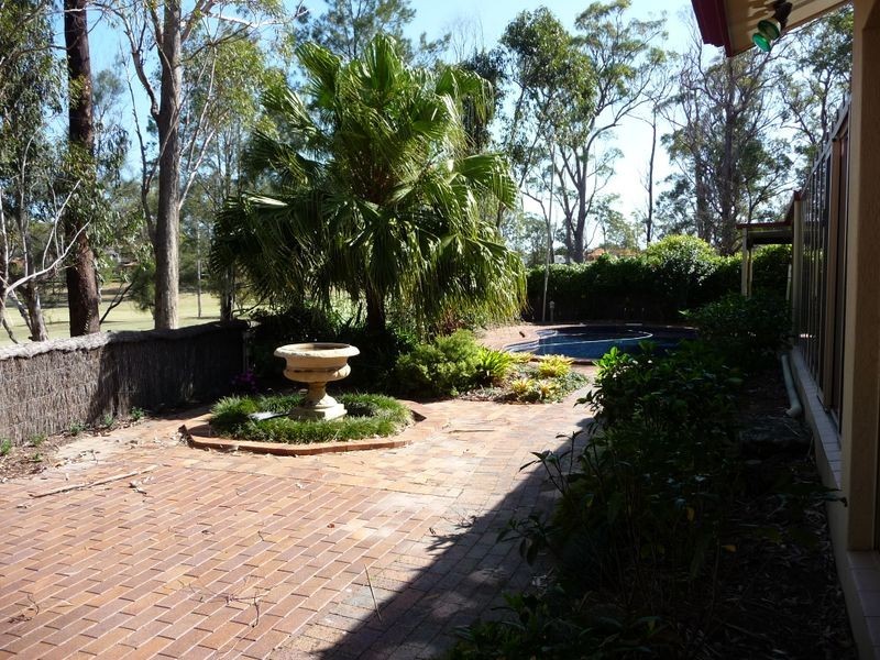 42 Peter Thomson Drive, Parkwood QLD 4214