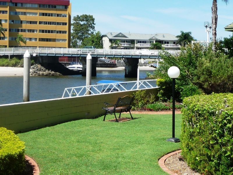 44/9 Bayview Street, Runaway Bay QLD 4216