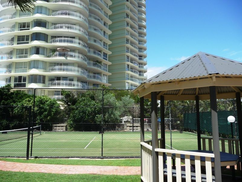 44/9 Bayview Street, Runaway Bay QLD 4216