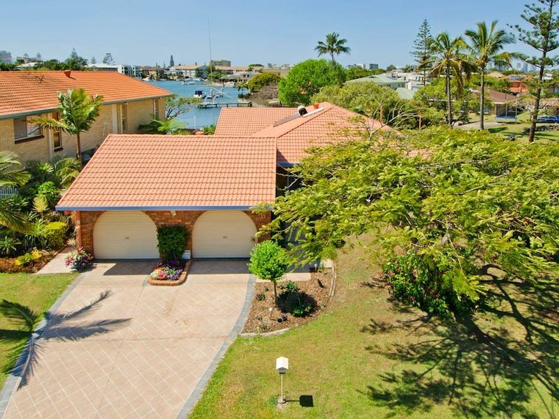 13 Dimitri Avenue, Biggera Waters QLD 4216