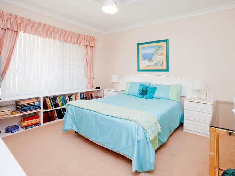 13 Dimitri Avenue, Biggera Waters QLD 4216
