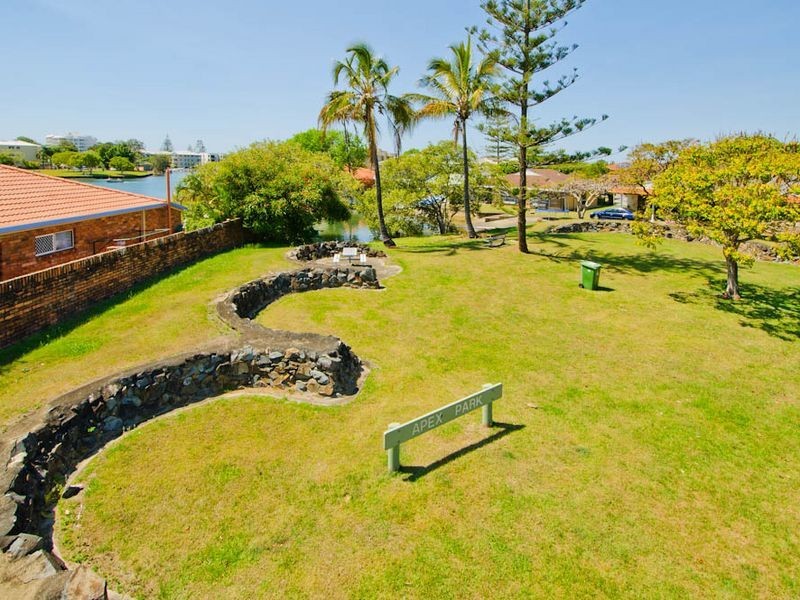 13 Dimitri Avenue, Biggera Waters QLD 4216