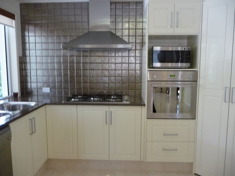 4 Torrevella Vista, Coombabah QLD 4216