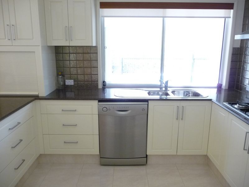 4 Torrevella Vista, Coombabah QLD 4216