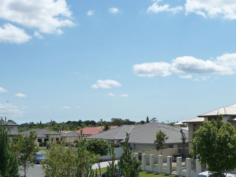 4 Torrevella Vista, Coombabah QLD 4216