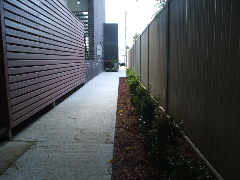 2/24 Drake Avenue, Paradise Point QLD 4216