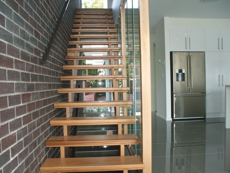 2/24 Drake Avenue, Paradise Point QLD 4216