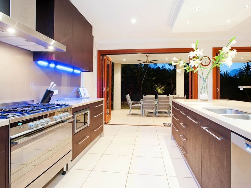 27 Canada Place, Arundel QLD 4214