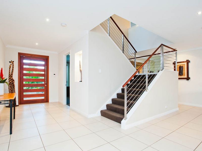 27 Canada Place, Arundel QLD 4214