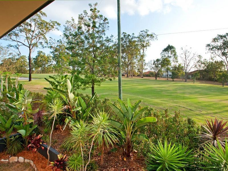 27 Canada Place, Arundel QLD 4214