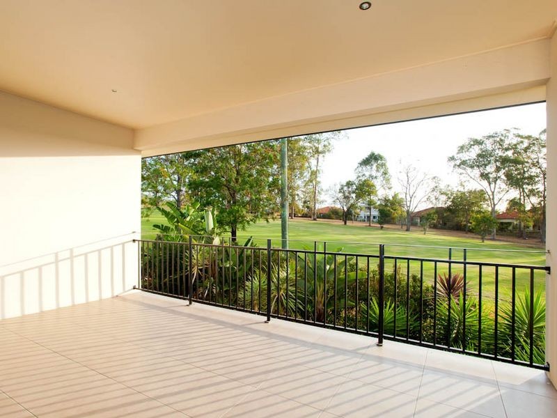 27 Canada Place, Arundel QLD 4214