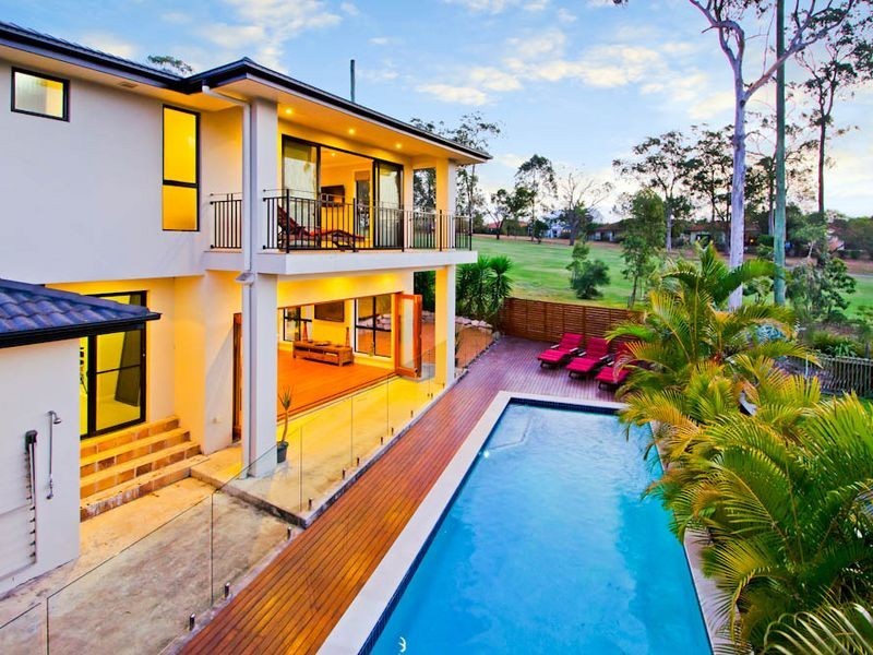 27 Canada Place, Arundel QLD 4214