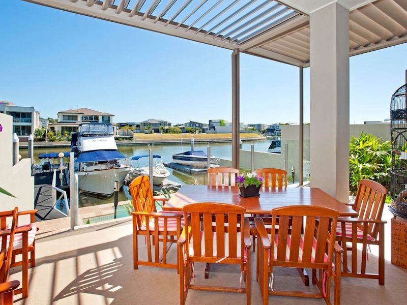 2/9 SOUTH QUAY DRIVE, Biggera Waters QLD 4216